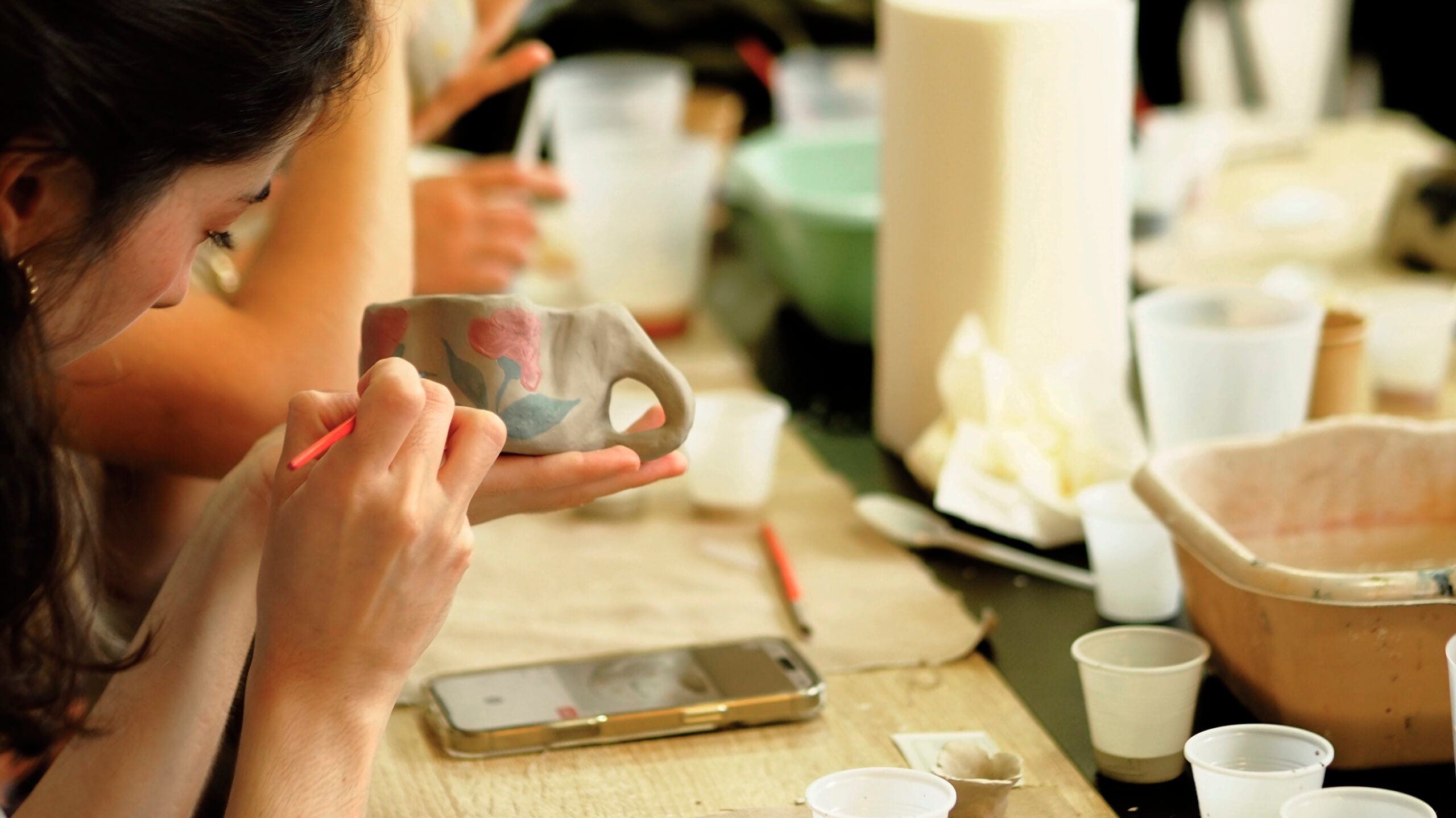 talleres de ceramica para jóvenes